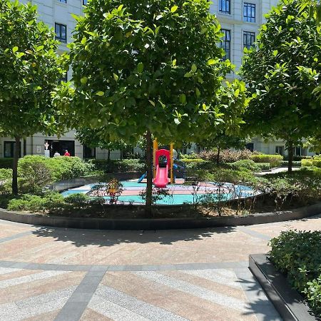 Studio Condo Building 81 Newport Boulevard Manila Ngoại thất bức ảnh