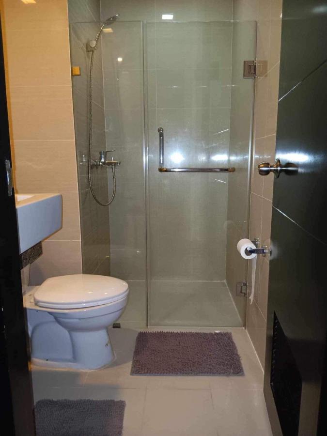 Studio Condo Building 81 Newport Boulevard Manila Ngoại thất bức ảnh