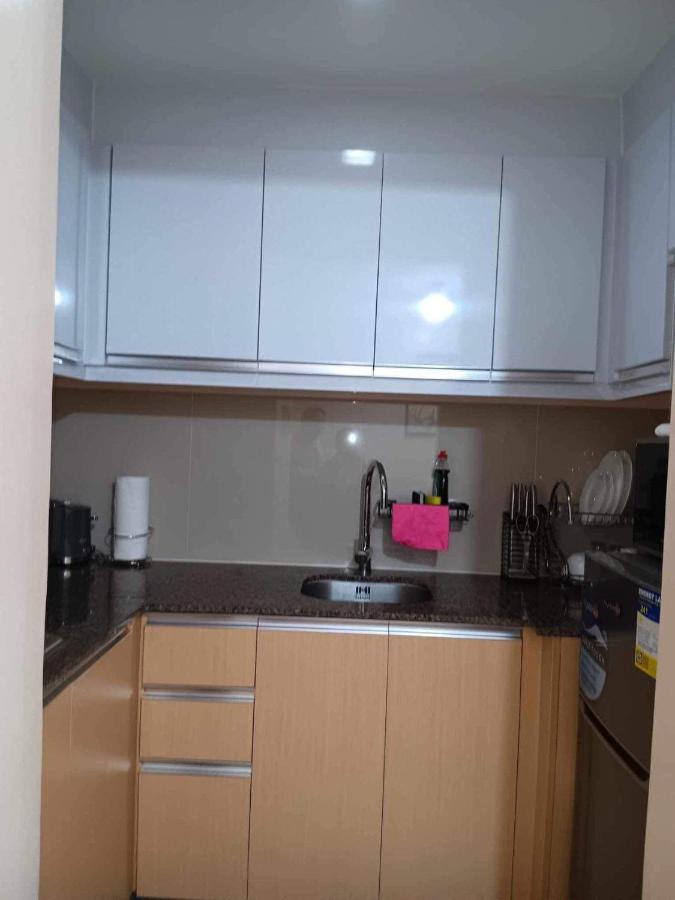 Studio Condo Building 81 Newport Boulevard Manila Ngoại thất bức ảnh